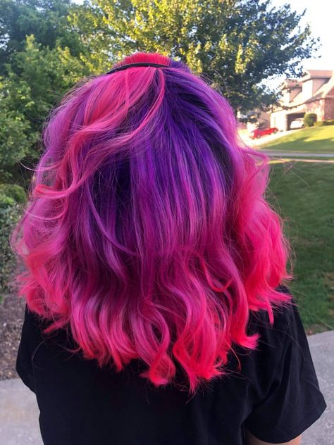 Pink Hair With Other Colors, Hair Dye Ideas Pink And Purple, Ombre Hair Purple And Pink, Purple Into Pink Hair, Pinkish Purple Hair Color, Purple Pink Short Hair, Pink And Purple Dyed Hair, Pink Vivid Hair Color, Red Pink And Purple Hair