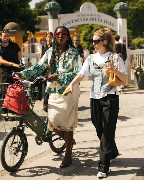 6 Trends from the Streets of Copenhagen to Embrace this Aussie Summer Scandi Street Style, Aussie Summer, Australian Fashion Designers, Australian Fashion, The Streets, Jewelry Branding, Amazing Jewelry, Copenhagen, Chic Style