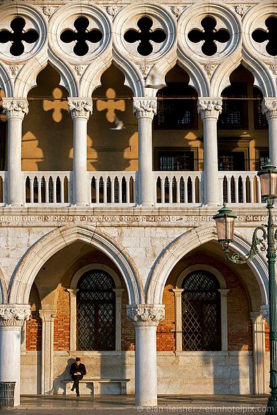 Doge Of Venice, Classic Facade, All About Italy, Venice City, Doges Palace, Romanesque Architecture, European Architecture, Architecture Concept Drawings, Baroque Architecture