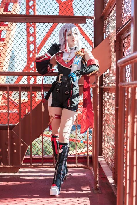 The Best and Sexiest Topaz Honkai: Star Rail Cosplay Cosplay Photoshoot Ideas, Hsr Cosplay, Honkai Star Rail Cosplay, Star Rail Cosplay, Cosplay Photoshoot, Senior Manager, Top Video Games, Cosplay Inspo, Video Game Cosplay