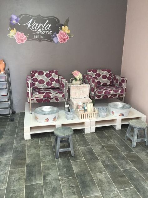 manicure pedicure station pedicure chair accessories pedicure station decor Living Room Nail Salon, Platform Pedicure Station, Nail Salon Decor Minimalist, Diy Pedicure Station, Pedicure Station Ideas, Home Nail Salon Ideas, Staircase Decoration, Design Staircase, Living Room Staircase