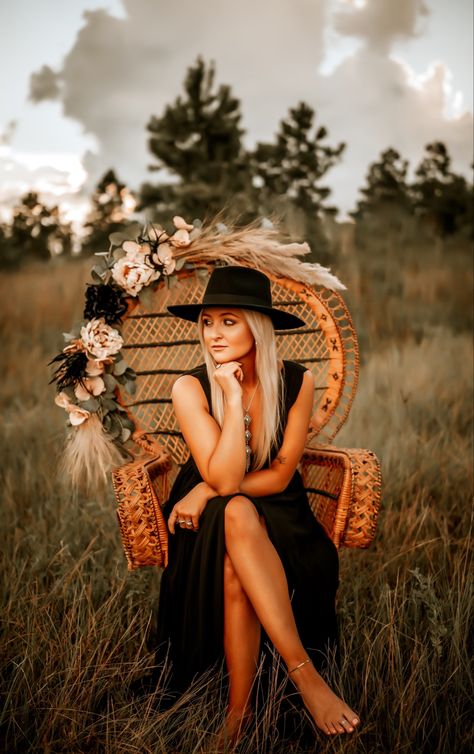 Country 30th Birthday Photoshoot, Vintage Chair Photoshoot Senior Pics, Boho Chic Photoshoot Ideas, Peacock Chair Fall Photoshoot, Peacock Chair Outdoor Photoshoot, Boho Outdoor Photoshoot Setup, Dark Boho Photoshoot, Boho Country Photoshoot, Boho Birthday Photoshoot Ideas