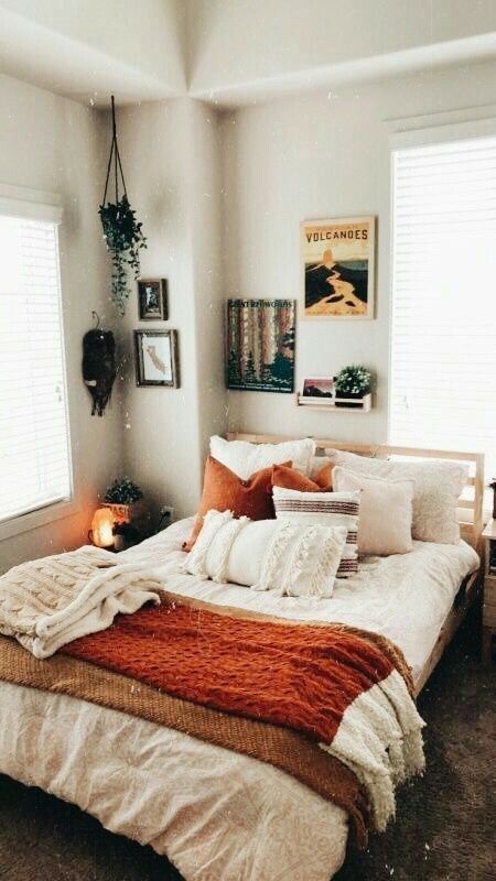 Cream Bedrooms, Teenage Room Decor, Uni Room, Room Ideas Bedroom, Bedroom Aesthetic, Apartment Room, Aesthetic Bedroom, Dream Rooms, Bedroom Styles