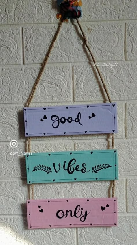 Art And Crafts For Ideas, Diy Design For Room, Wall Hanging With Quotes, Room Decoration Craft Ideas, Wall Decor Design Painting, Wall Hanging Diy Paper Easy, A Room Self Contain Decoration, Easy Wall Hanging Ideas With Paper, Aesthetic Wall Hanging Diy