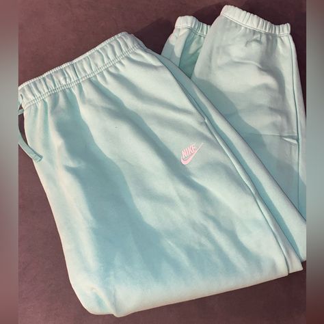 Nike Womens Size Xxl Oversized Sweatpants New With Tags Oversized Sweatpants, Sweatpants Women, Pink Vs, School Fits, Nike Womens, Nike Blue, Womens Sweatpants, Nike Pants, Gym Outfit