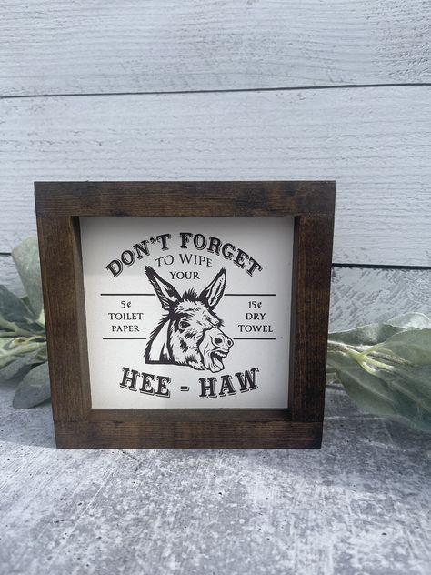 Western Bathroom Signs, Guest Bathroom Ideas Farmhouse, Bathroom Humor Signs, Boho Western Bathroom, Hunting Bathroom, Outhouse Signs, Cowboy Bathroom, Bathroom Signs Funny, Western Bathroom Decor