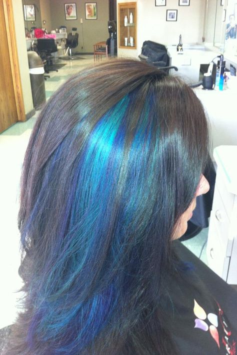 Dark black hair with blue streaks! Blue Hair Streaks, Blue Peekaboo, Dark Black Hair, Blue Hair Highlights, Underlights Hair, Blue Black Hair, Ombre Blond, Hair Color Streaks, Teal Hair