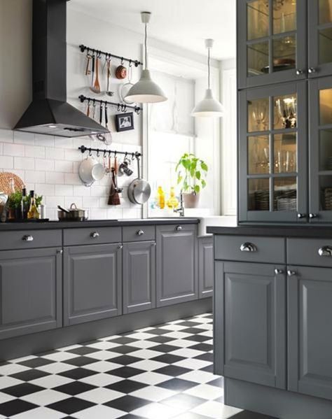 15 Stunning Gray Kitchens Black And White Checkered Floor, Checkered Flooring, White Kitchen Floor, Dark Grey Kitchen Cabinets, Checkered Floor, Серая Кухня, Grey Kitchen Designs, Black Countertops, Gray Cabinets