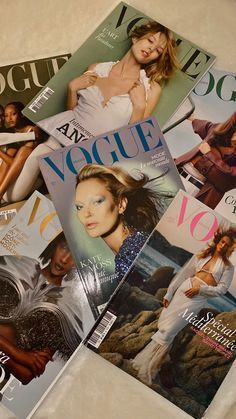 Fashion Journalism, Fashion Dream Job, Vogue Magazine Covers, Vogue Beauty, The Kardashians, Vogue Covers, Fashion Marketing, Student Fashion, Vogue Magazine