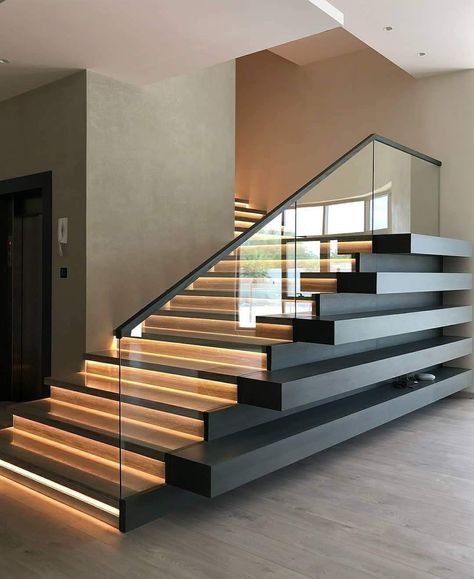 Luxurious Staircase, درابزين السلم, Luxury Staircase, Stairs Design Interior, Stairs Design Modern, Stairway Design, Creative Interior Design, تصميم للمنزل العصري, Stair Case