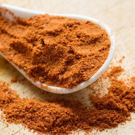 Did you know cayenne pepper increase metabolism AND acts as an effective appetite suppressant? If you can handle its heat, try incorporating this nutritious spice in your meals! Natural Appetite Suppressants, Appetite Suppressants, Curb Appetite, Crusted Chicken, Fast Metabolism, Cayenne Pepper, Water Recipes, Spicy Recipes, Cayenne