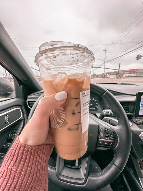 My starbucks order that gives me life 🫶🏻 Bmw Aesthetic, Cold Starbucks Drinks, Starbucks Order, Starbucks Drinks Diy, Secret Starbucks Recipes, Iced Starbucks Drinks, Coffee Recipes Starbucks, Healthy Starbucks Drinks, Secret Starbucks Drinks