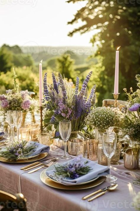 Potted Lavender Wedding, Lavender And Sage Table Setting, French Theme Table Decor, Table Setting Garden Party, Lila Wedding Decoration, Vineyard Wedding Table Decor, Vineyard Decorating Ideas, European Garden Party Wedding, Wedding Tables Decoration Ideas