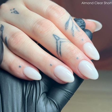 Short Pointed Almond Nails, Super Short Almond Nails, Short Almond Shaped Nails, Short Almond Nails, Almond Shape Nails, Cream Nails, Almond Nails Designs, Game Change, Nail Styles