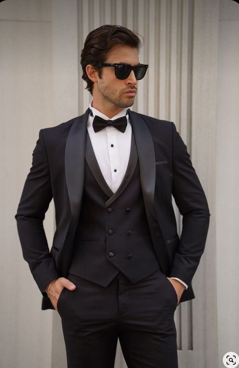 Black Tuxedo Suit, Godfather Gifts, Suits Men, Prom Suits, Black Tuxedo, Tuxedo Suit, Looking Dapper, Jacket Vest, Slim Fit Suit