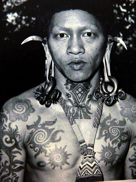 Tato Dayak, Iban Tattoo, Ta Moko Tattoo, Tato Suku, Tato Tradisional, Borneo Tattoo, Filipino Tattoos, Foto Langka, Marquesan Tattoos