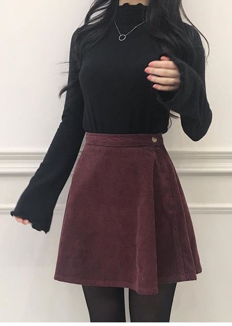 Maroon Skirt, Korean Fashion Ideas, Korean Fashion Outfits, Mode Kpop, Korean Fashion Trends, Ținută Casual, Ulzzang Fashion, Olivia Palermo, Mode Inspo