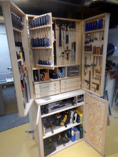 Woodworking Workshop | Bruce Macdonald Garage Kasten, Officine In Garage, Garage Atelier, Woodworking Tools Workshop, Woodworking Shows, Workshop Organization, Woodworking Hand Tools, Diy Holz, Woodworking Workshop