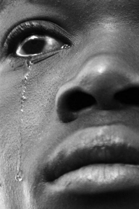 Men do cry We Are The World, People Of The World, Interesting Faces, 인물 사진, White Photo, Black Art, Belle Photo, Michael Jackson, Independence Day