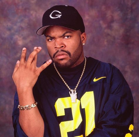 Ice Cube 90s, Rappers Pfp, Ice Cube Rapper, 90s Rap Aesthetic, 90s Music Artists, 90s Rappers Aesthetic, Cube World, 90s Rappers, Hip Hop 90s