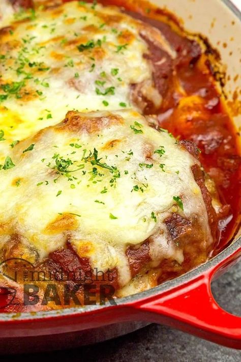 Easy Skillet Hamburger Parmesan is a quick and delicious weeknight dinner recipe Hamburger Patty Meals Dinners, Quick Hamburger Recipes, Hamburger Recipes Easy, Hamburger Meat Recipes Easy, Hamburger Dinner Ideas, Recipes Using Hamburger, Burger Patty Recipe, Budget Friendly Dinner Recipes, Beef Patties Recipes