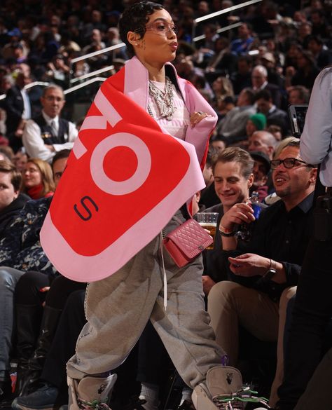 Last night, the @nyknicks were bounced from the playoffs.⁠ 🏀 ⁠ However fashion was at the forefront at the Garden, but it wasn't the notorious all black pre-funeral tunnel fits for game 6, instead it was the courtside celebrity moments throughout the Knicks run in the playoffs. ⁠ ⁠ From @icespice in @balenciaga to @angelreese in @jeanpaulgaultier, there were plenty of moments to appreciate. Even @coileray stepped out in a Kenzo blanket, Miu Miu top, and Off white snowboard boots. Who had you... Tunnel Fits, Miu Miu Top, The Knick, Snowboard Boots, Celebrity Makeup, Celebrity Hairstyles, Celebrity Dresses, Celebrity Photos, Miu Miu