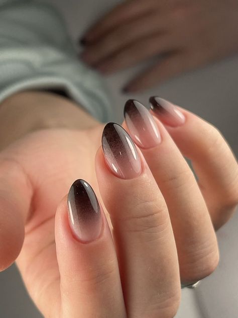 Black Gradient Nails Short, Black Ombre Oval Nails, Black Eyeshadow Nails, Ombre Black French Tip Nails, Black Ombre Dip Nails, Gel Nails Almond Purple, Short Nail Art Aesthetic, Red Gel Nails Designs Short, Black Tip Ombre Nails