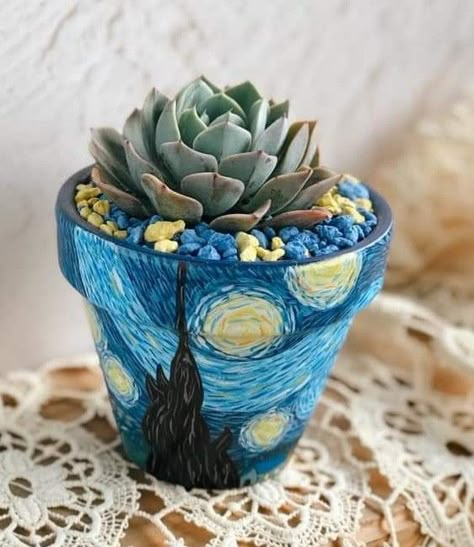 Succulent Pot Painting, Pots For Plants Diy, Ceramic Pot Painting Ideas, Pot Designs Painted, Diy Painted Flower Pots, Plant Pot Design, Pot Art, Diy Pottery Painting, Flower Pot Art