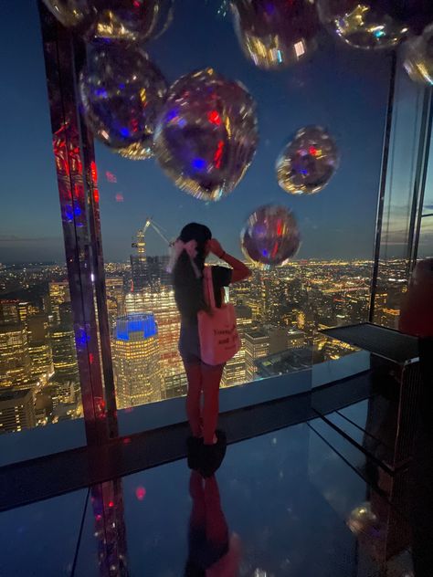 new york city
aesthetic
faceless pictures
faceless
hair bow
lights Summit One Vanderbilt, One Vanderbilt, Nyc Pics, Nyc Lifestyle, New York Fits, House Of Balloons, New York Pictures, Nyc Girl, Its Me