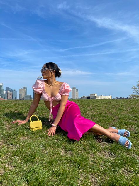 Outfit inspo for gucci rubber slide sandals Pink Sandals Outfit Summer, Gucci Jelly Sandals Outfit, Pink Gucci Slides Outfit, Gucci Rubber Slides Outfit, Gucci Rubber Sandals Outfit, Platform Sandals Outfit Dress, Pink Slides Outfit, Block Heel Outfit, Platform Slides Outfit