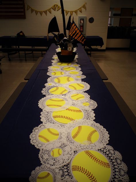 Table Runners I made for a Softball Banquet. Senior Softball Table Display, Athletic Banquet Table Decorations, Softball Themed Party, Softball Games For Parties, Soccer Team Banquet Ideas, Senior Night Decorations Softball, School Banquet Ideas, Athletic Banquet Ideas, Softball Table Decorations