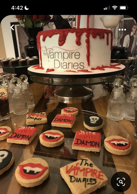 The Originals Birthday Theme, Tvd Birthday Cake, Vampire Diaries Party, Tvd Birthday, Twilight Birthday, Vampire Diary, Vampire Party, 14th Birthday Cakes, 13 Birthday Cake