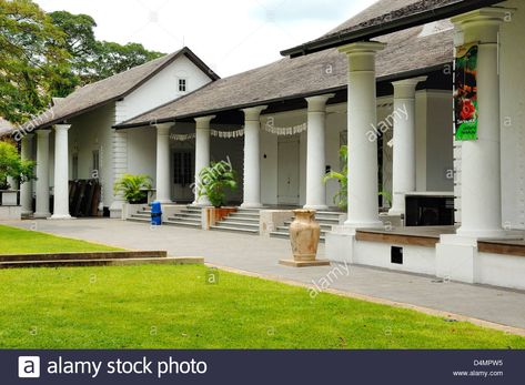 British Colonial Style House Exterior, Tropical Colonial Architecture, Indonesian Colonial House, Kenyan Houses, British Colonial Style House, British Colonial House, Kerala Traditional House, Borneo Malaysia, Tropical Colonial