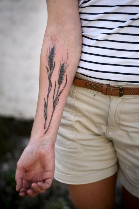 Wheat Tattoo, Anatomy Tattoo, Tattoo Son, Stylish Tattoo, Botanical Tattoo, Discreet Tattoos, Nature Tattoos, Tattoo Pattern, Skin Art