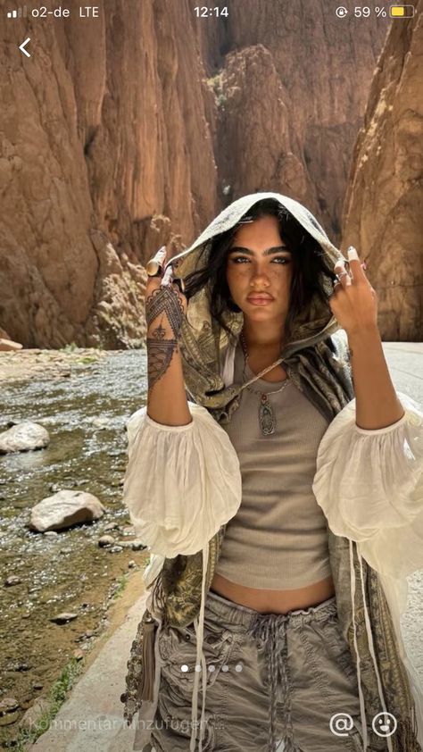 Desert Goddess Aesthetic, Morocco Summer Outfits, Armenian Outfits, Desert Winter Outfit, Winter Desert Outfit, Saudi Arabia Outfit, Desert Aesthetic Outfit, Marrakech Outfit Style, Egypt Travel Outfit