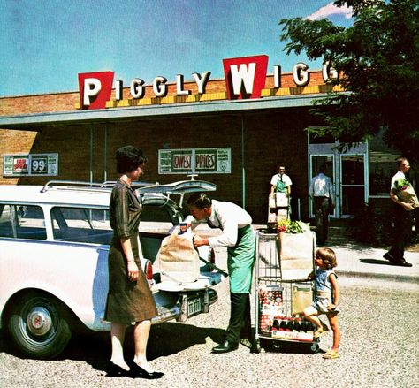 Vintage Grocery, Piggly Wiggly, Grocery Stores, Vintage Life, Grocery Shop, Vintage Store, The Good Old Days, Vintage Ads, Back In The Day