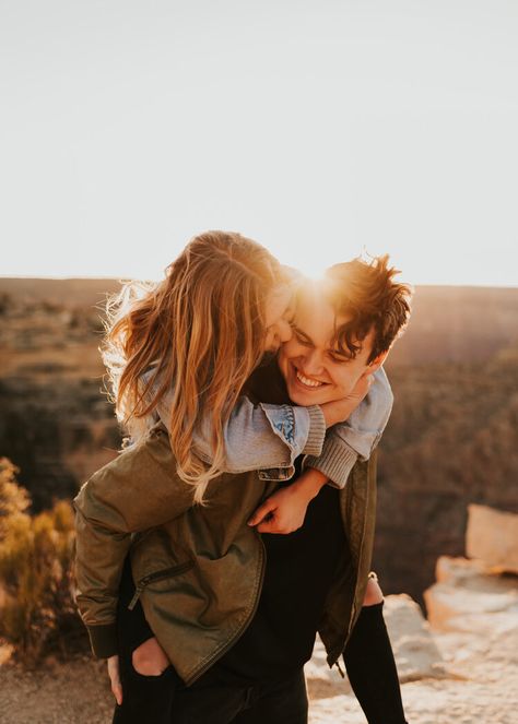 Grand Canyon Engagement Session Mountain Couple Photoshoot Fall, Colorful Engagement Photos, Mountain Couple Photoshoot, Barbie E Ken, Couple Inspo, Indian Wedding Inspiration, Storytelling Photography, Couples Shoot, Photos Inspo