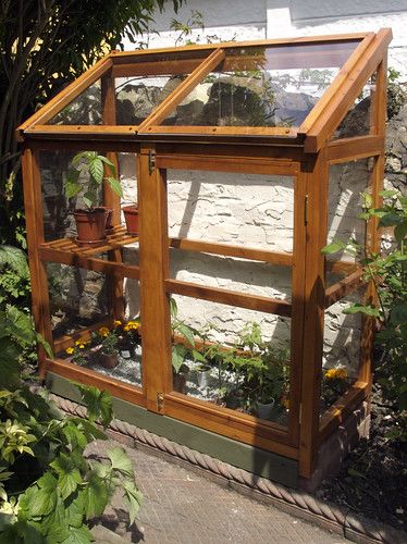 Diy Greenhouses, Diy Greenhouse Plans, Pergola Diy, Home Greenhouse, Backyard Greenhouse, Small Greenhouse, Greenhouse Plans, Diy Greenhouse, Mini Greenhouse