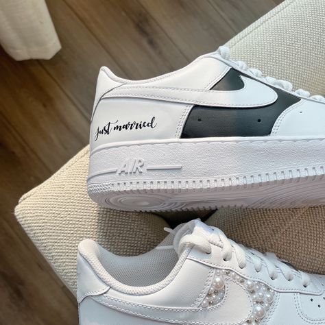 Air Force 1 Wedding, Wedding Nike, Couple Shoes Matching, Wedding Tennis Shoes, Wedding Sneakers For Bride, Reception Shoes, Cotton Tops Designs, Custom Wedding Shoes, Custom Sneakers Diy