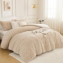 Queen Size Bed Comforter Set, Tan Comforter Bedroom Ideas, Simple Boho Room, Fuzzy Bedding, Tan Comforter, Sherpa Bed, Sherpa Comforter, Faux Fur Comforter, Faux Fur Bedding