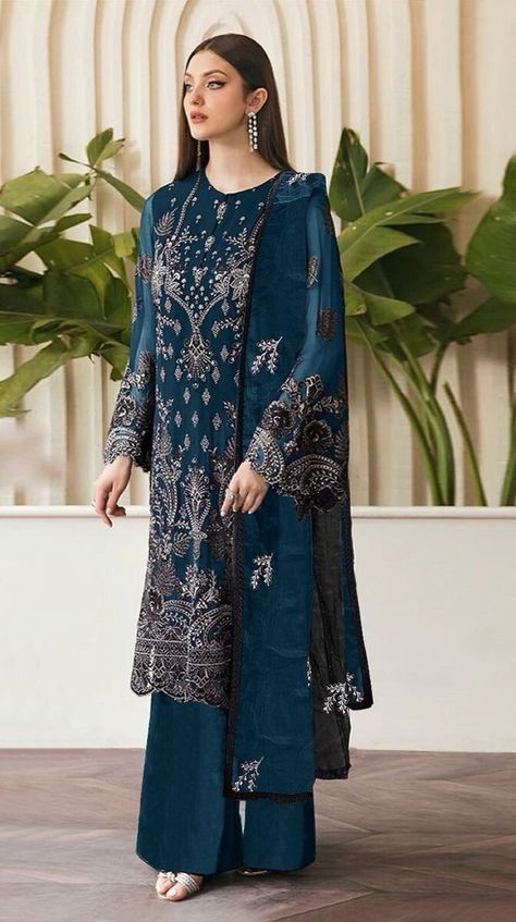 Get ready to party with our beautiful Pakistani Salwar Kameez suits! Made with Kunst-Georgette material, these suits are perfect for any occasion- from weddings to festivals. Available in multiple sizes up to XL (44 inches). Don't miss out on these Bollywood-inspired outfits! #PakistaniFashion #SalwarKameez #PartyOutfit #WeddingAttire #BollywoodStyle #eBay #eBayStore #eBaySeller #Nichtzutreffend #SalwarKameez #Damen #KunstGeorgette #mehrfarbig #BridalGallery #Indien https://ebay.us/O7ETRc Pakistani Party Wear, Peach Shirt, Georgette Fabric, Fabric Stores Online, Designer Suits, Designer Wear, Pakistani Dresses, Stunning Dresses, Sewing Dresses