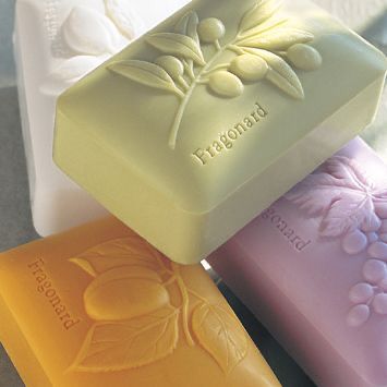 Pretty Soap, Olive Oil Soap, Soap Shop, Soap Packaging, Soap Bars, Soap Recipes, Diy Soap, Home Made Soap, Handmade Soaps