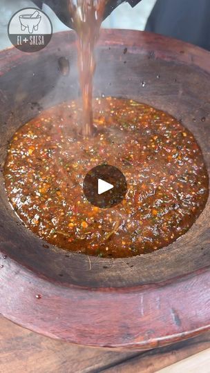 Salsa Ranchera, Salsa Bar, Tacos Mexicanos, Latin Food, Mexican Food, Gravy, Asian Recipes, Mexican Food Recipes, Tacos