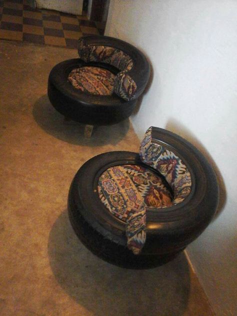 Tire8 Tires Decoration Ideas, Tyre Furniture Ideas, Tyre Couch Diy, Tire Coffee Table Man Cave, Old Tire Seats Diy, Tyre Seat, Tire Chair, Kursi Ban, Mechanic Shop Decor