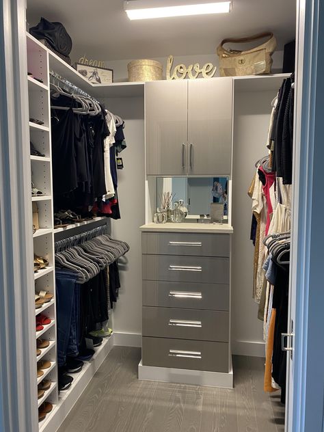 4 By 4 Closet Ideas, Rectangle Walk In Closet Ideas, U Shaped Walk In Closet Ideas, 6 X 7 Walk In Closet, U Shaped Closet Organization Ideas, Small U Shaped Closet, Wide Closet Ideas, U Shaped Closet Walk In, Small Square Walk In Closet Ideas