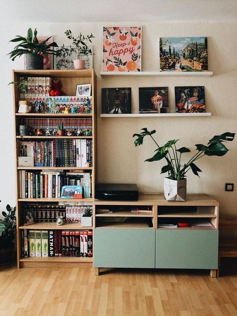 Designing A Small Studio Apartment, Small Apartment Bookshelf, Bookshelf And Vinyl, Apartment Vinyl Record Collection, Studio Apartment Bookshelf, Bookshelf Small Apartment, Comic Home Decor, Apartment Decorating Bookshelf, Bookshelf Apartment Ideas