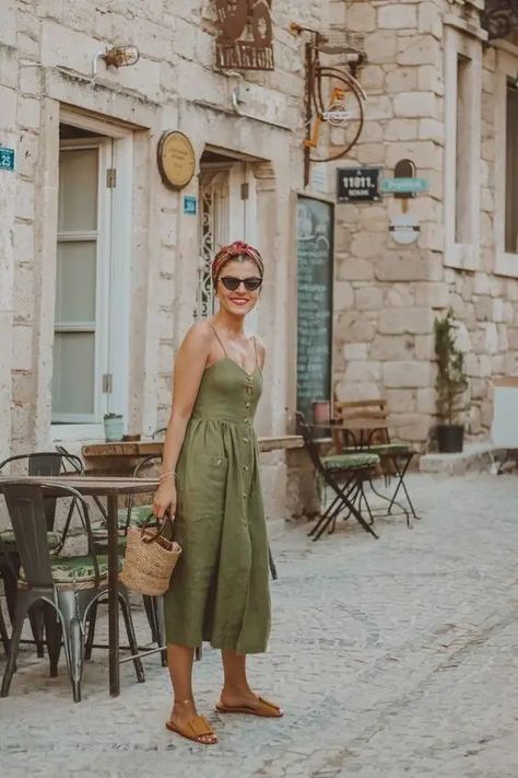 Mode Tips, Estilo Hippy, Beautiful Summer Dresses, Blazer Outfit, Spring Look, Linen Midi Dress, Summer Dress Outfits, Outfits Verano, White Dress Summer