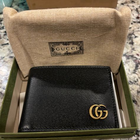 Gucci Men’s Wallet. New Condition. In Original Box And Bag Gucci Men Bag, Gucci Silver Bracelet, Gold Belt Buckle, Gucci Eyeglasses, Gucci Glasses, Gucci Wallet, Leather Bifold Wallet, Gg Marmont, Gucci Belt