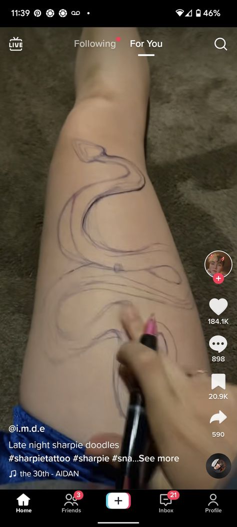 Skin Drawings Sharpie Leg, Leg Sharpie Tattoos, Things To Draw On Your Body With Pen, Drawing On Arm Ideas Pen, What To Draw On Your Leg, Leg Doodles Pen, Easy Things To Draw On Your Leg, Stuff To Draw On Your Arm, Drawings On Legs Art With Pen