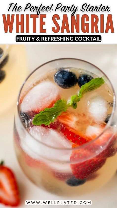 Easy White Sangria Recipes For A Crowd, White Wine Sangria For A Crowd, Sangria For A Crowd Parties, Healthy Sangria Recipe, Healthy Sangria, Best White Sangria Recipe, Easy White Sangria, Easy White Sangria Recipe, Sangria Blanca